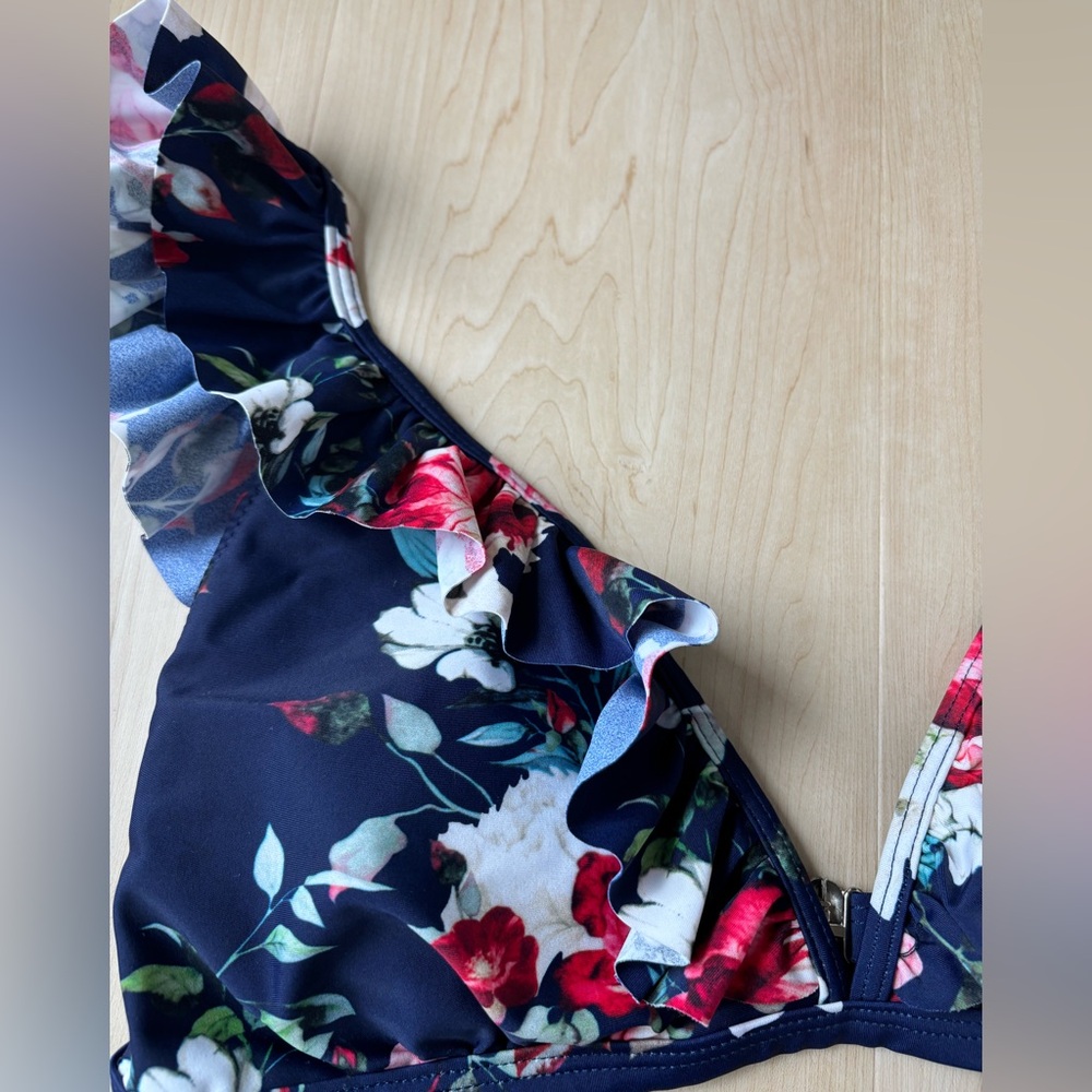 Cupshe Floral Ruffle Bikini Set - Picture 6 of 11